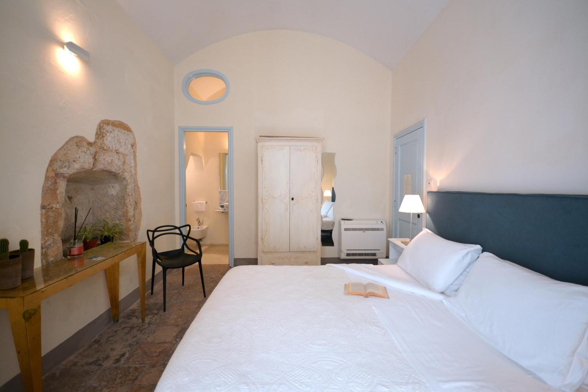 B&B Palazzo Del Capitolo - By I Bastioni San Domenico Галиполи Екстериор снимка
