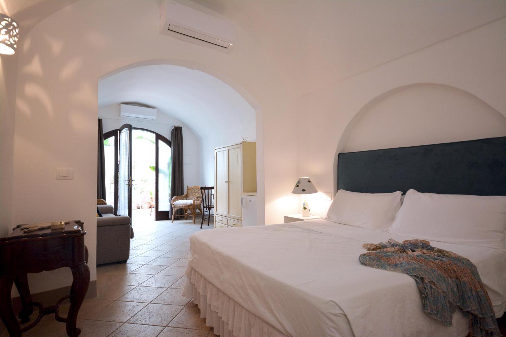 B&B Palazzo Del Capitolo - By I Bastioni San Domenico Галиполи Стая снимка