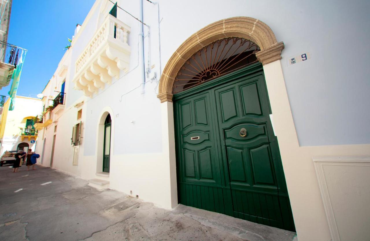 B&B Palazzo Del Capitolo - By I Bastioni San Domenico Галиполи Екстериор снимка